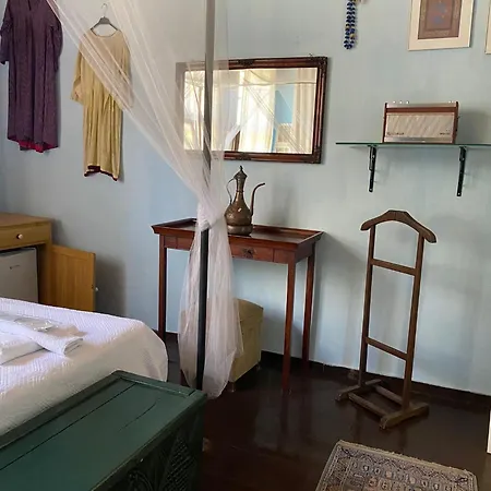 בית הארחה Cunda Zehra Teyzenin Evi 3*
