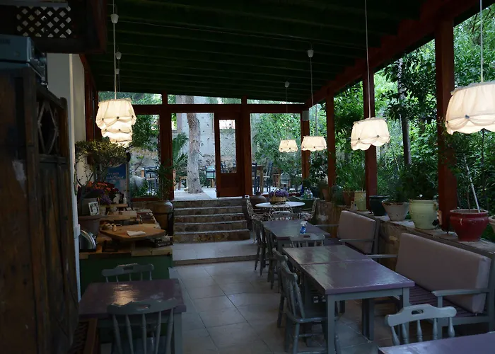 Cunda Zehra Teyzenin Evi Ayvalı