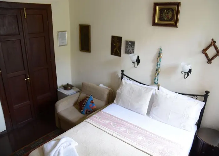 Cunda Zehra Teyzenin Evi Ayvalı