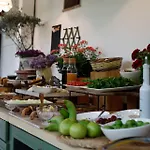Гостевой дом Cunda Zehra Teyzenin Evi Айвалык