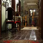 Cunda Zehra Teyzenin Evi Ayvalı