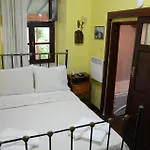 Cunda Zehra Teyzenin Evi Гостевой дом