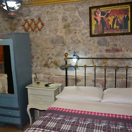 Cunda Zehra Teyzenin Evi 4* Айвалик