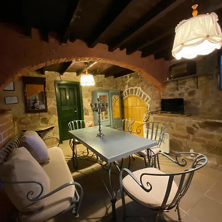 Cunda Zehra Teyzenin Evi 게스트하우스 4*