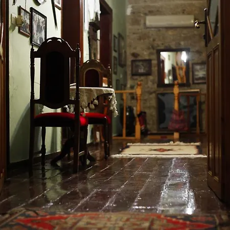 Cunda Zehra Teyzenin Evi Ayvalı