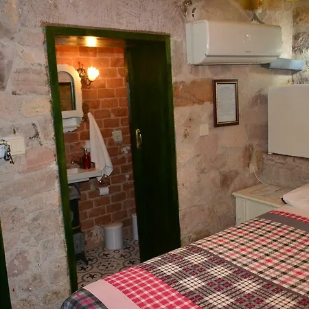 Cunda Zehra Teyzenin Evi Айвалик