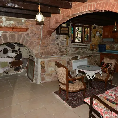 Gasthof Cunda Zehra Teyzenin Evi 3*