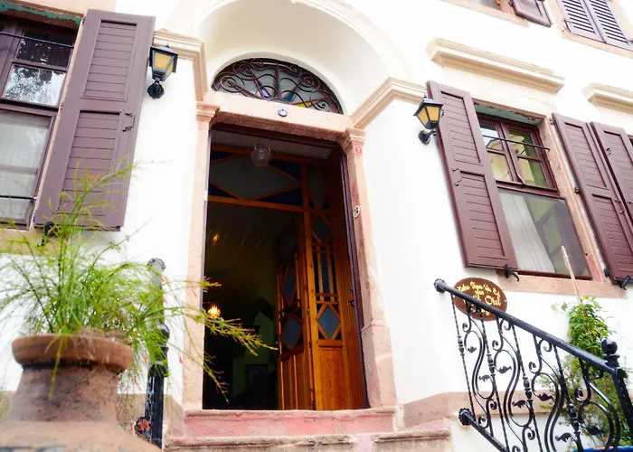 Cunda Zehra Teyzenin Evi Гостевой дом