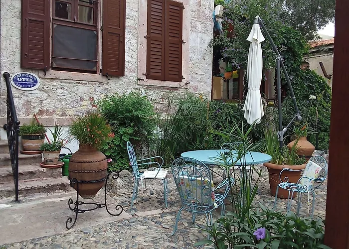 Cunda Zehra Teyzenin Evi Гостевой дом 4*